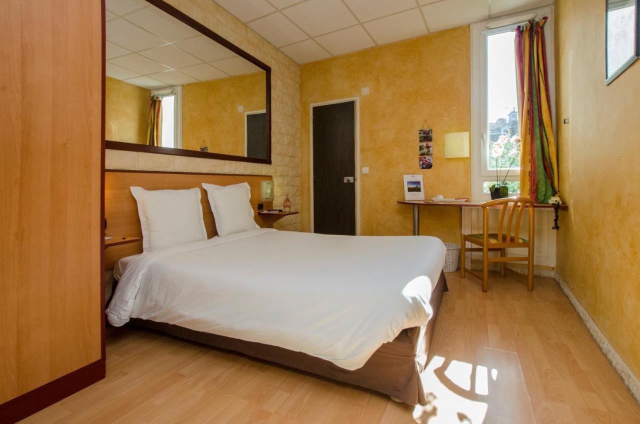 Hotel Bosquet Pau Centre - Self Check In Budget Hotel Exterior foto